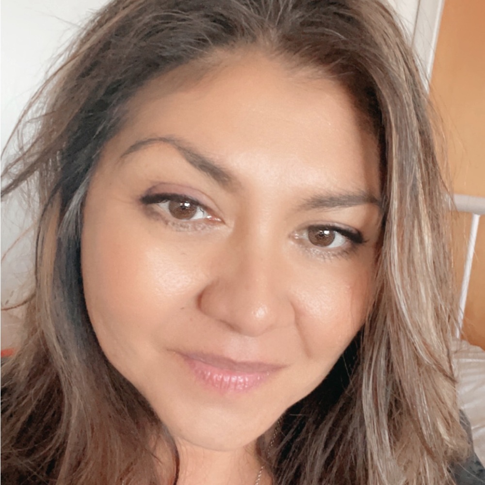 Meet your Posher, Lena